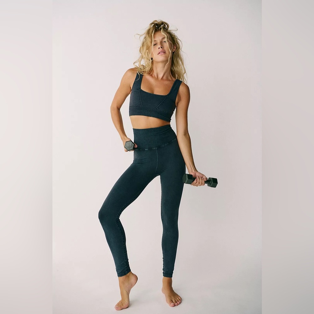 NWOT Free People Movement Good Karma (Set) 7/8 Legging+Square Neck Crop